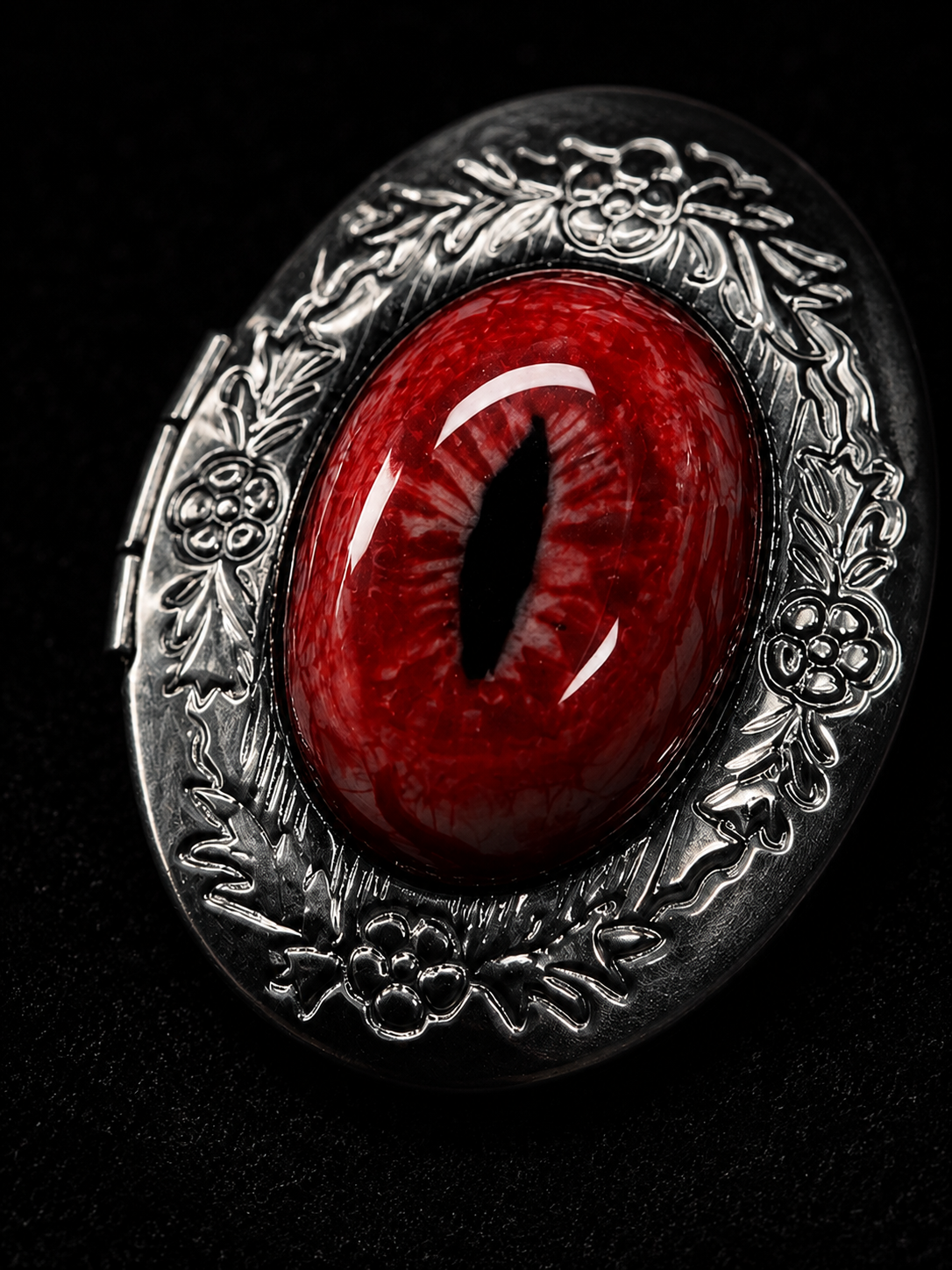 Red Oracle Locket - ChatGPT_Image_2026年8月1日_23_50_04.png