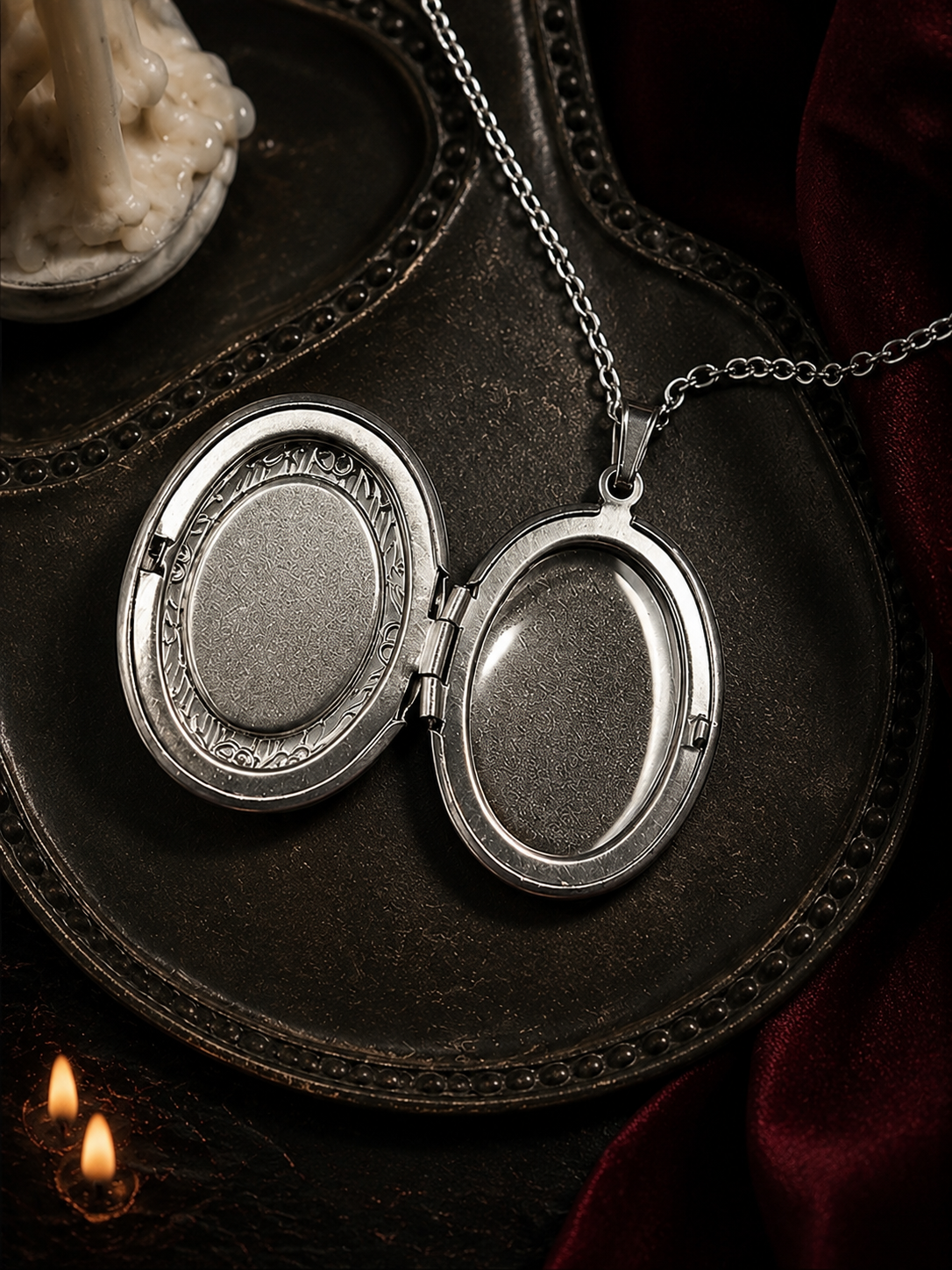 Red Oracle Locket - ChatGPT_Image_2026年8月1日_23_50_08.png